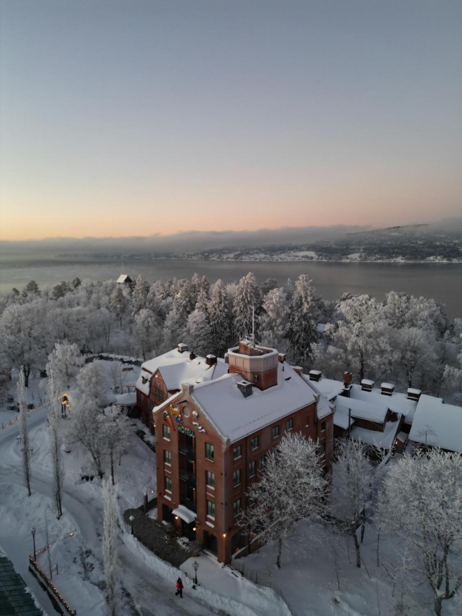 Hotel Ramme Fjordhotell - Unike 4*